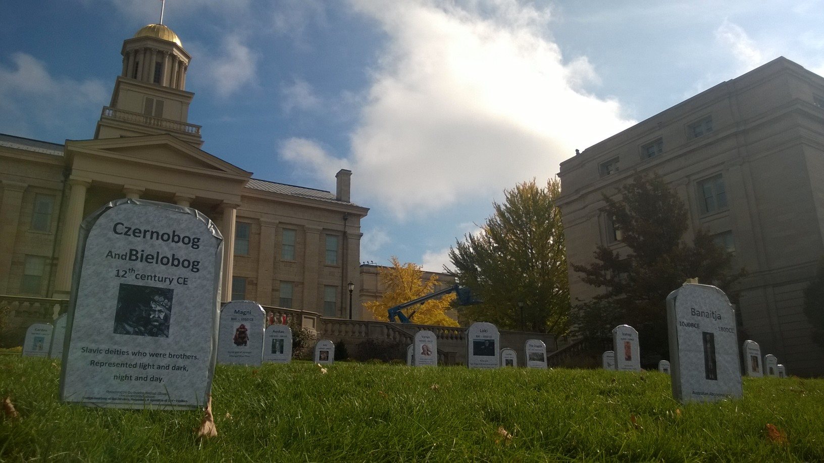 Atheists in Iowa Set up “Graveyard of the Gods” Outside Old Capitol Building